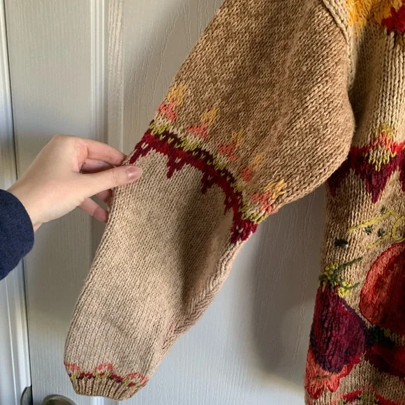 Heirloom collectibles Floral Knit Women's Sweater - Picture 5 of 16